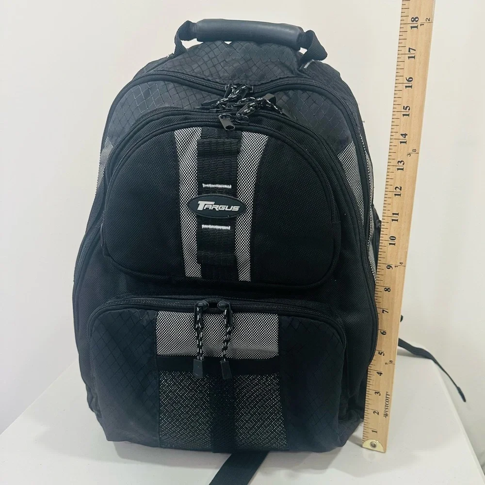 Targus Backpack Cabin Travel Bag With Extendable Arm‎ Excellent Condition
